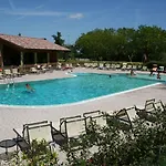 Due Ponti Village Ξενοδοχείο με διαμερίσματα 4*