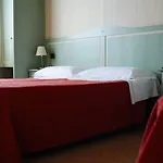 Ξενοδοχείο με διαμερίσματα Due Ponti Village