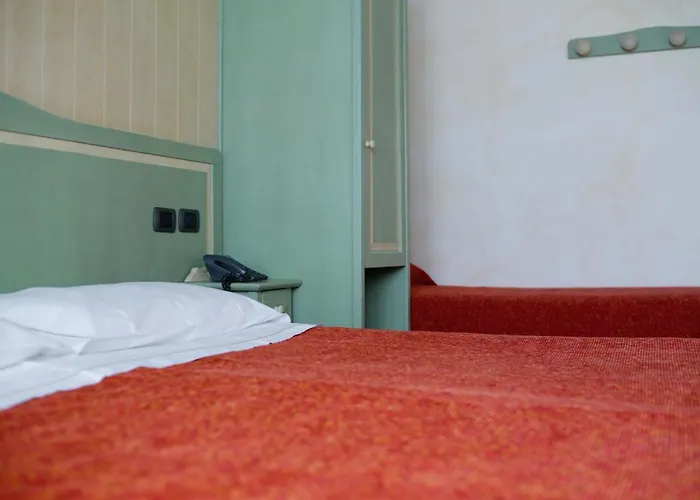 מלון דירות Due Ponti Village 4*