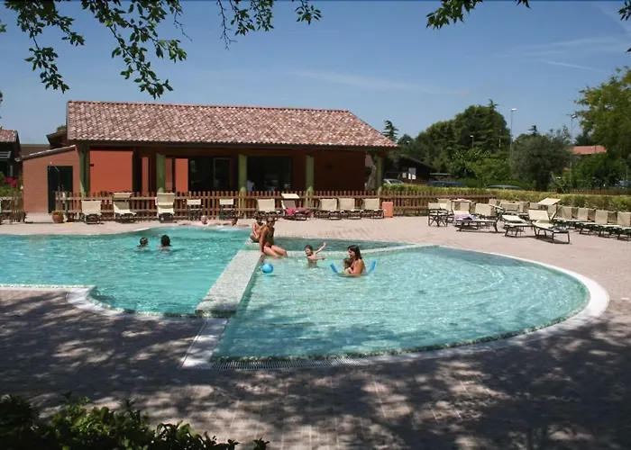 Due Ponti Village צ'סנטיקו