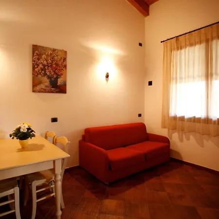 Ξενοδοχείο με διαμερίσματα Due Ponti Village 4*