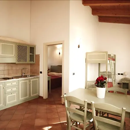 Ξενοδοχείο με διαμερίσματα Due Ponti Village