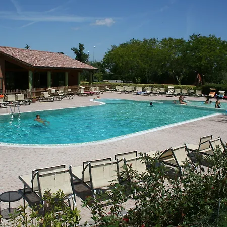 Due Ponti Village Ξενοδοχείο με διαμερίσματα 4*