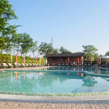 Due Ponti Village Lägenhetshotell 4*