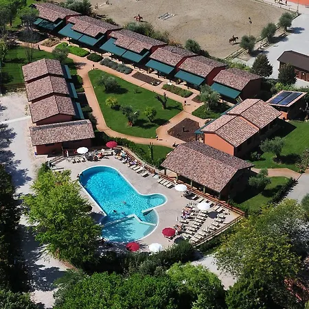 Due Ponti Village 4*